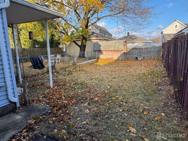 Photo - 317 Walnut St