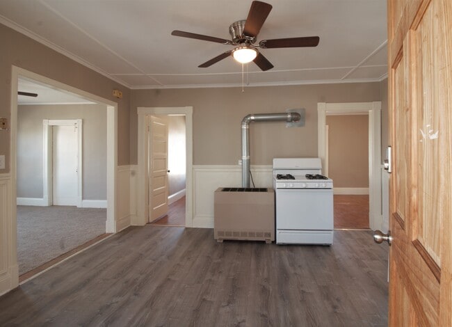 Photo - 305 Bartlett St Unit #3 (3rd Floor)