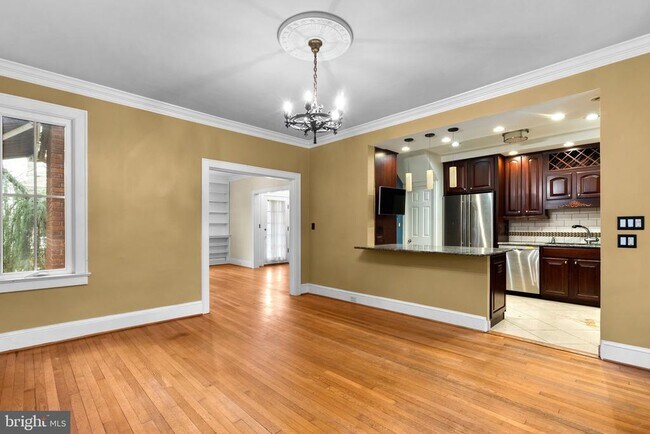 Photo - 3247 38th St NW