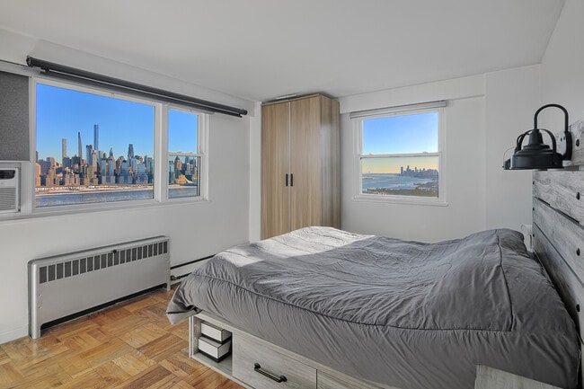 Building Photo - 6515 Boulevard E Unit 9G