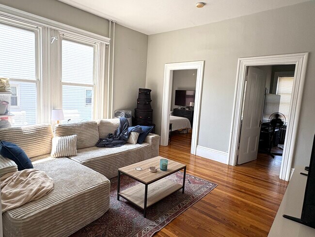 271 Highland Ave Unit 1