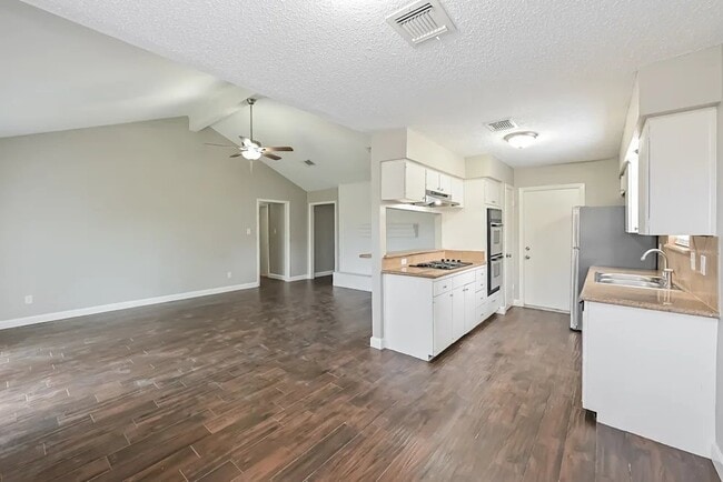 Photo - 11123 Kirwin Ln