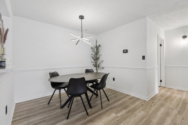 Photo - 2209 Hunters Run Dr