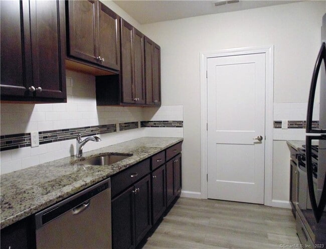 Photo - 2838 Fairfield Ave