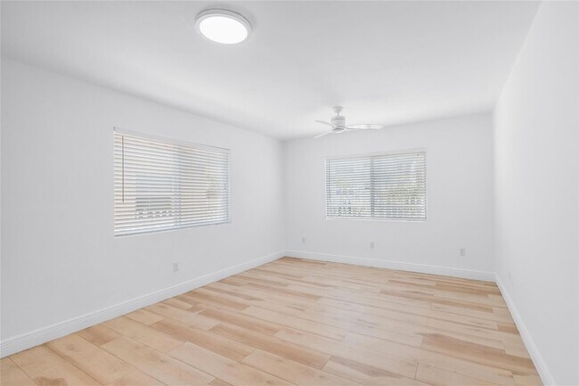 Photo - 343 Van Buren St Unidad 6