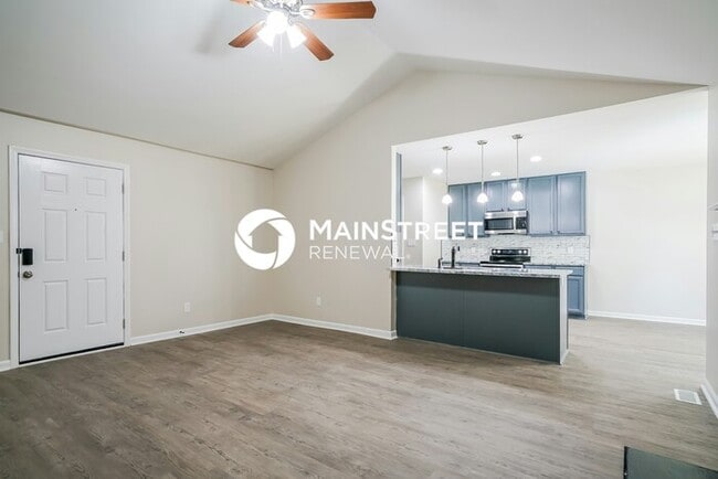 Photo - 3 Bedroom Pet-Friendly Home in RALEIGH, NC with Main Street Renewal