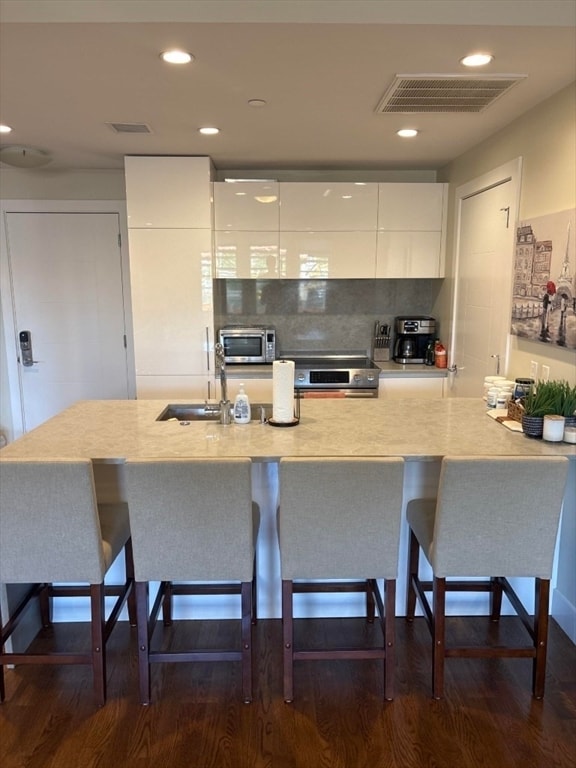 906 E 2nd St Unit 107