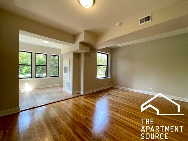 Building Photo - 2323 N Kedzie Blvd Unit 1 Rental