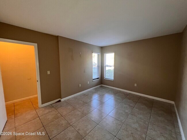 Photo - 1011 Clearmont St NE Unit 107-2