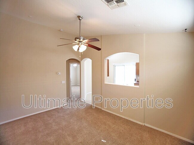 Photo - 14805 N B St