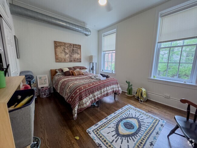 Building Photo - 1618 Spruce St Rental