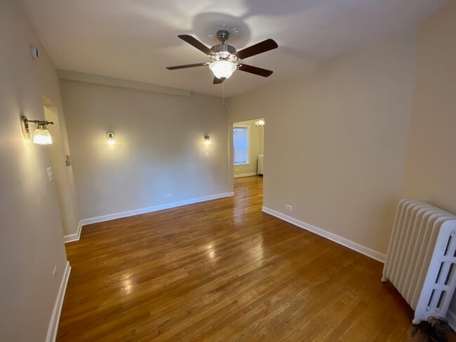 Photo - 1345 1/2 W Touhy Ave