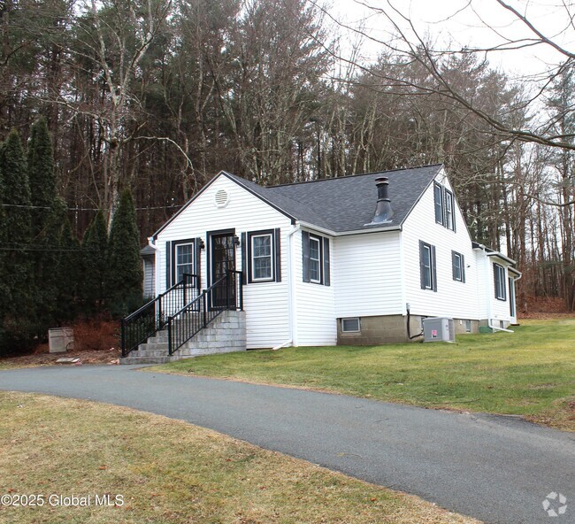 Building Photo - 1 Brown Dr Rental