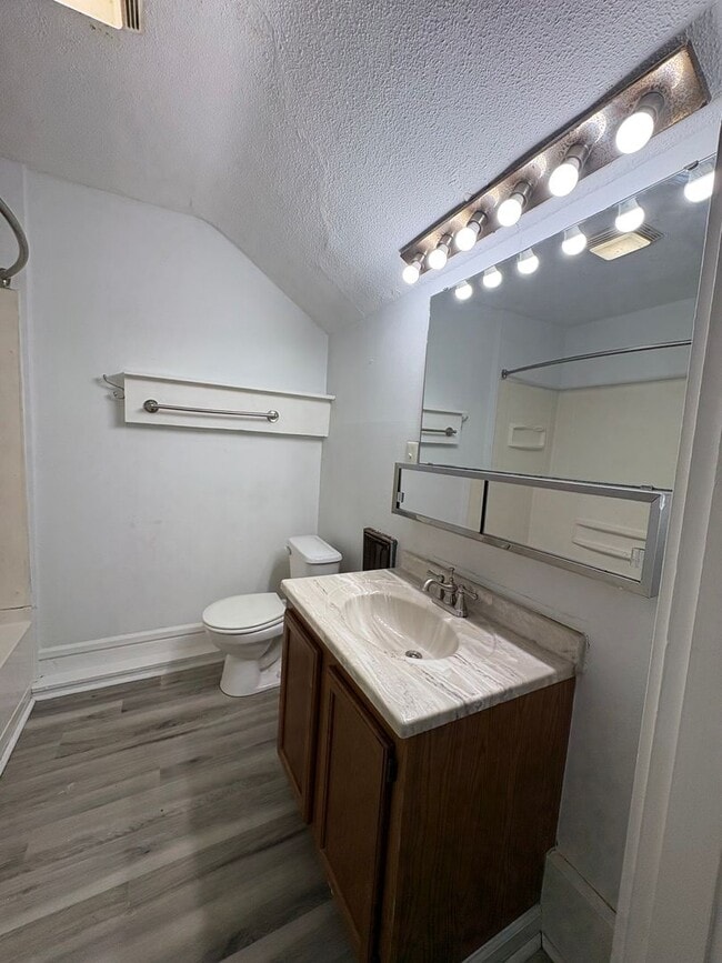 Photo - 134 Central Ave Unit 134 Central Ave #2 (Up)