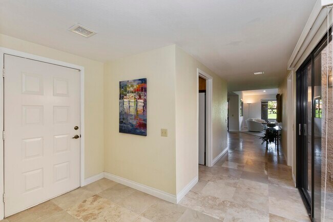 92 Presidio Pl