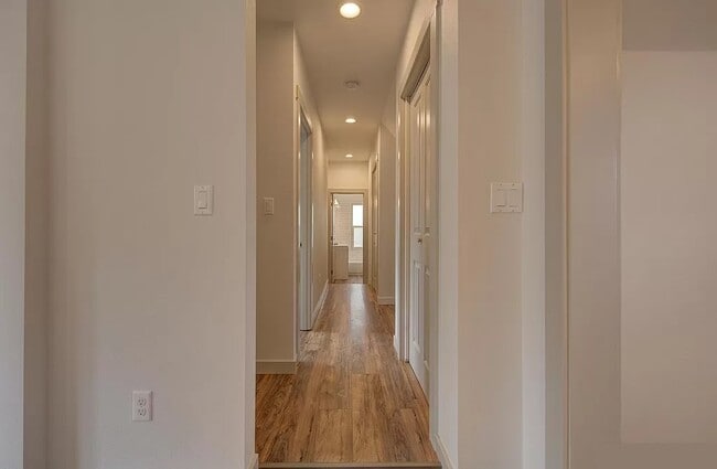 Photo - 1191 SE Jefferson St Unit Jefferson