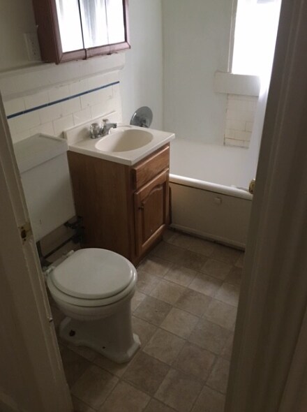 Photo - 425 Park Dr
