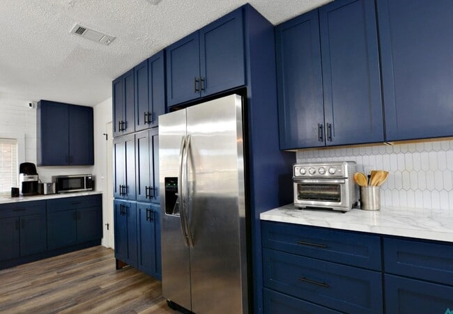 Photo - Beautifully Renovated 3bd/2ba home in Portales; Available 8/1/26