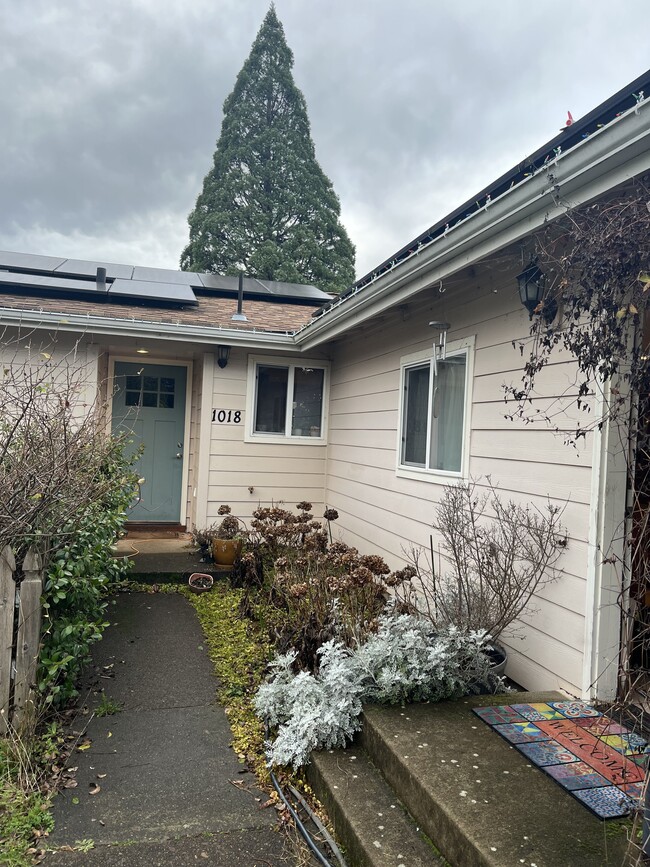 Photo - 1018 NW 10th St Unit Mother-in-law Suite