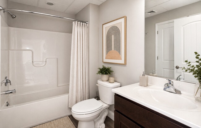 Zoe - Bathroom W/tub