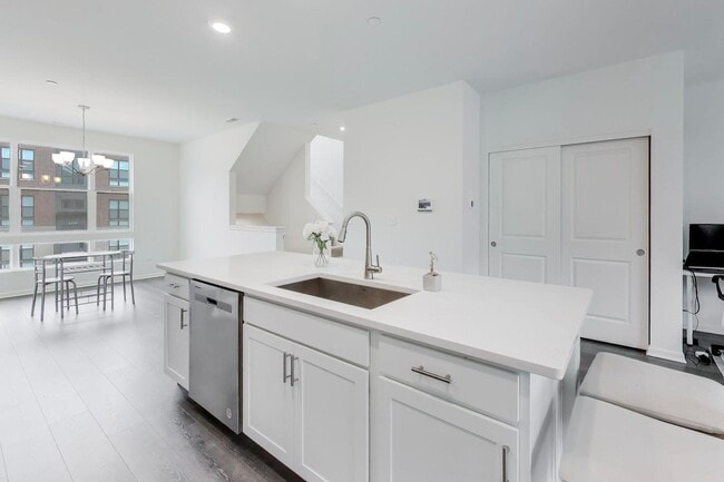 Photo - 2251 Venture Dr