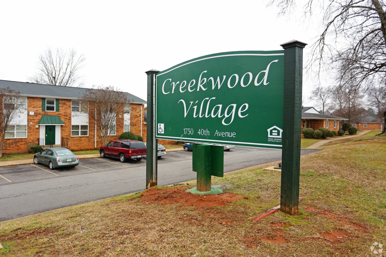 Creekwood Village Apartments - Creekwood Village Apartments
