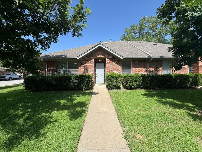 Photo - 957 Austin Ct