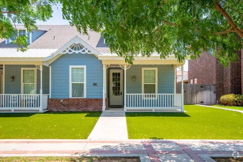 Building Photo - Great 3/3 perfect for roommates and close ... Rental