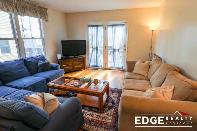 Photo - 258 Allston St Unidad 3