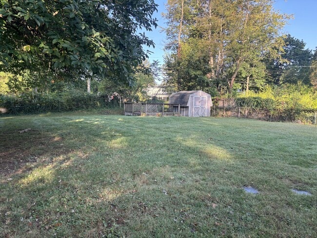 Photo - 1043 Thrush Ln