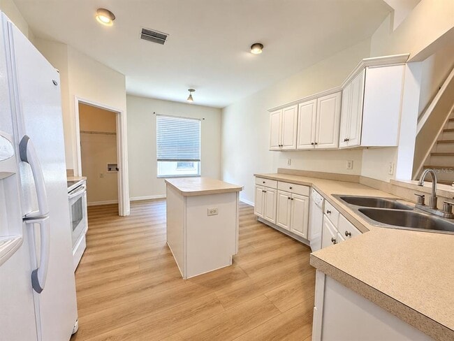 27353 Edenfield Dr