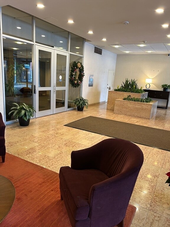 Building Photo - 77 Pond Ave Unit 407