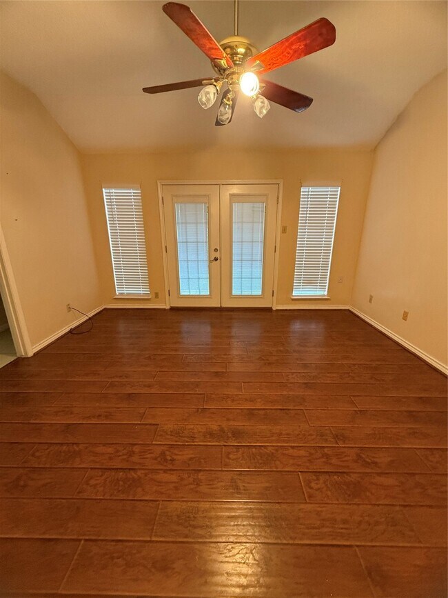 Photo - 4027 Summit Valley Dr