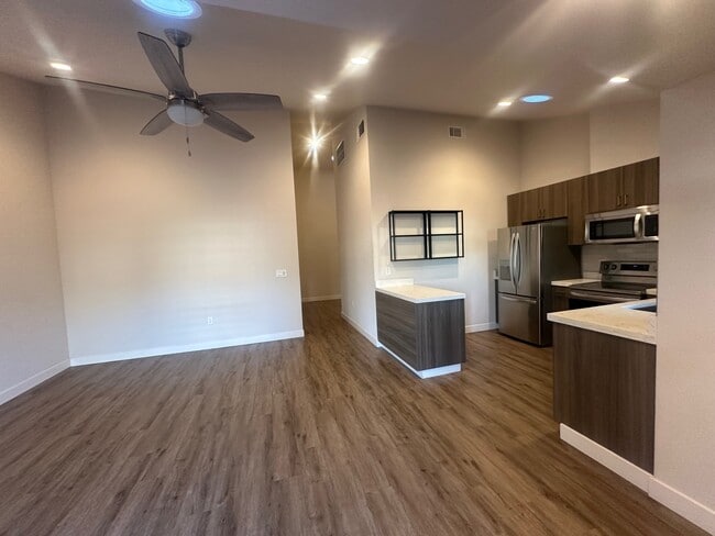 Photo - 2309 K St Unit #201