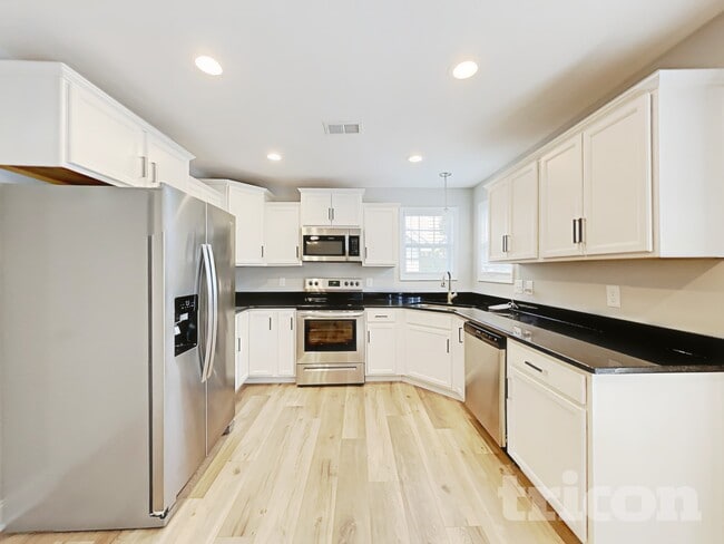 Photo - 1063 Spicer Dr