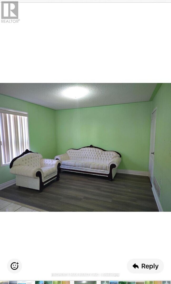 Photo - 144 Dells Crescent