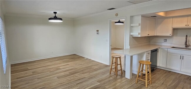 Building Photo - 27684 Imperial River Rd Unit 203