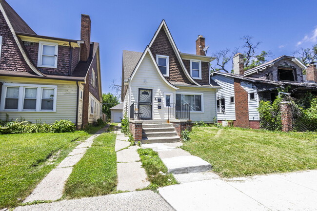 Building Photo - 14011 Ohio St Rental