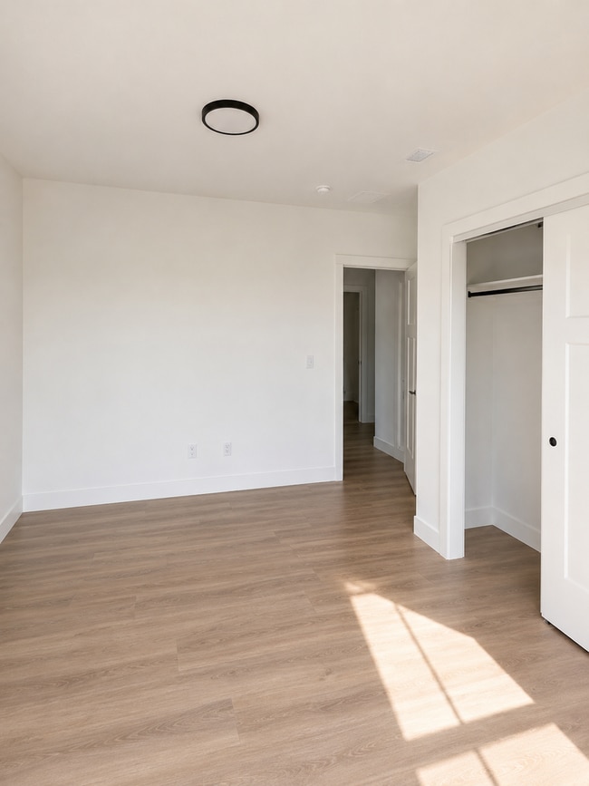 Photo - 6306-6308 Decker Lane Unidad 6308
