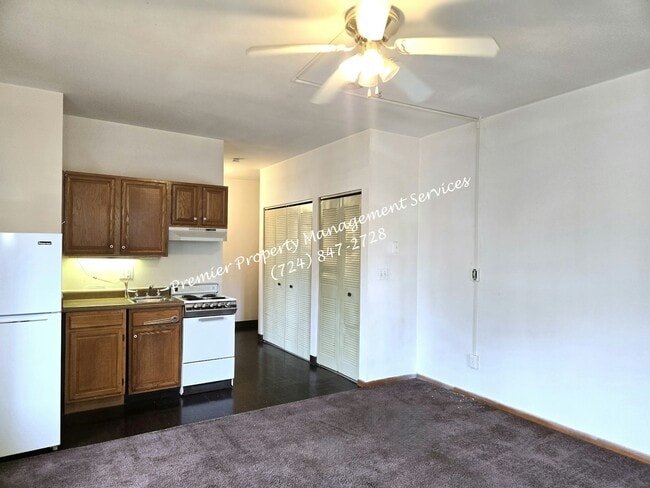 Photo - 518 W Cunningham St Unit 12