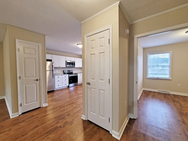 Photo - 962 Beverly Dr