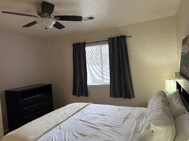 Photo - 721 Waterglen Dr