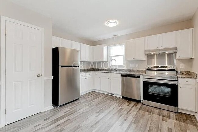 Photo - 6431 Applewhite Rd