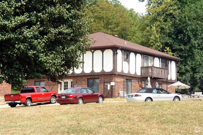 Lakewood West Apartments- Exterior Photo