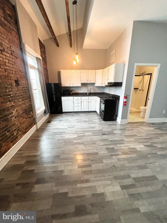 Building Photo - 13 N 4th Ave Unit 12