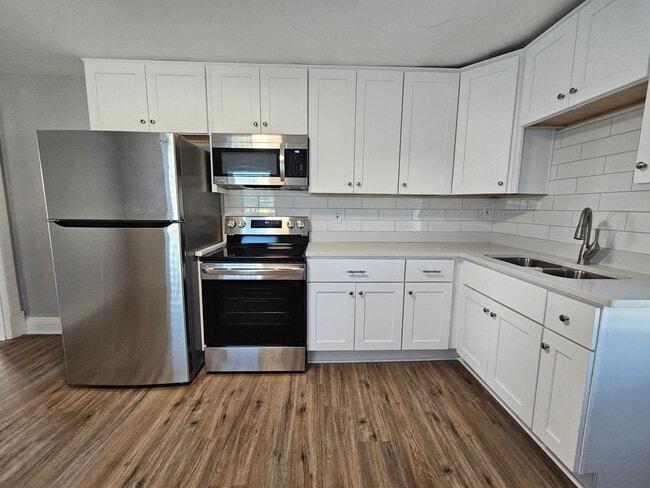 Photo - 3235 Flanders Ave Unit 3