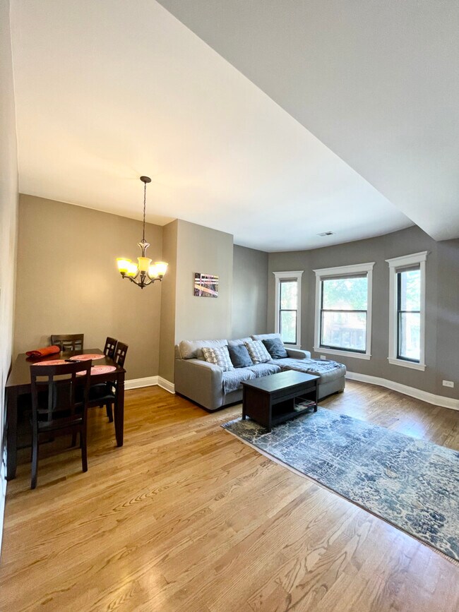 Photo - 4214 N Kenmore Ave Unit 2F