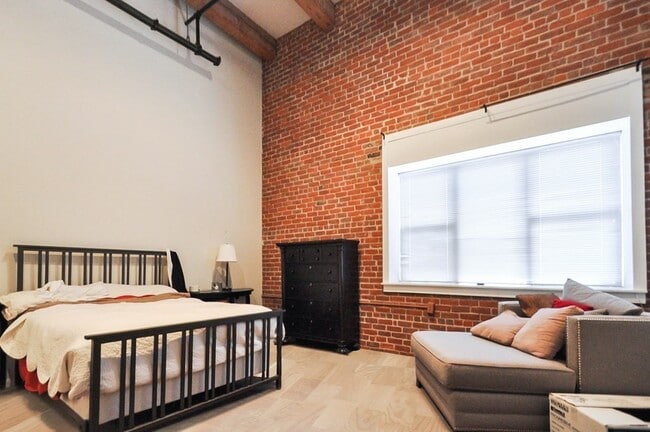 Building Photo - 15 Sleeper St Unit 104