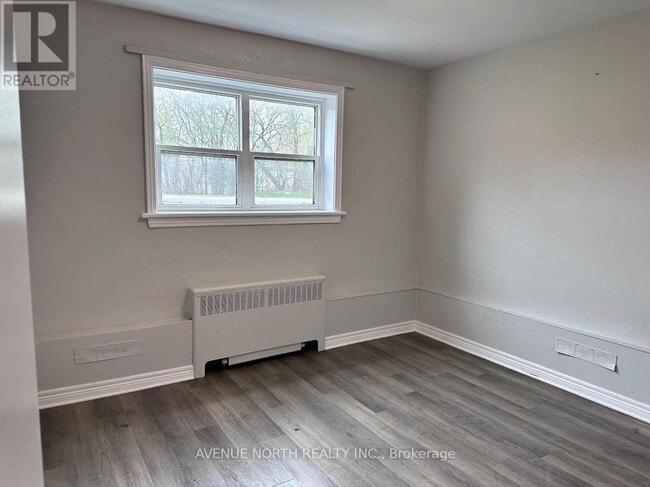 Photo - 1170 Dover Crescent Unit 1