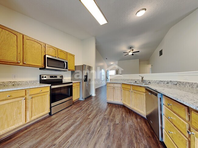 Photo - 1070 Halifax Ln